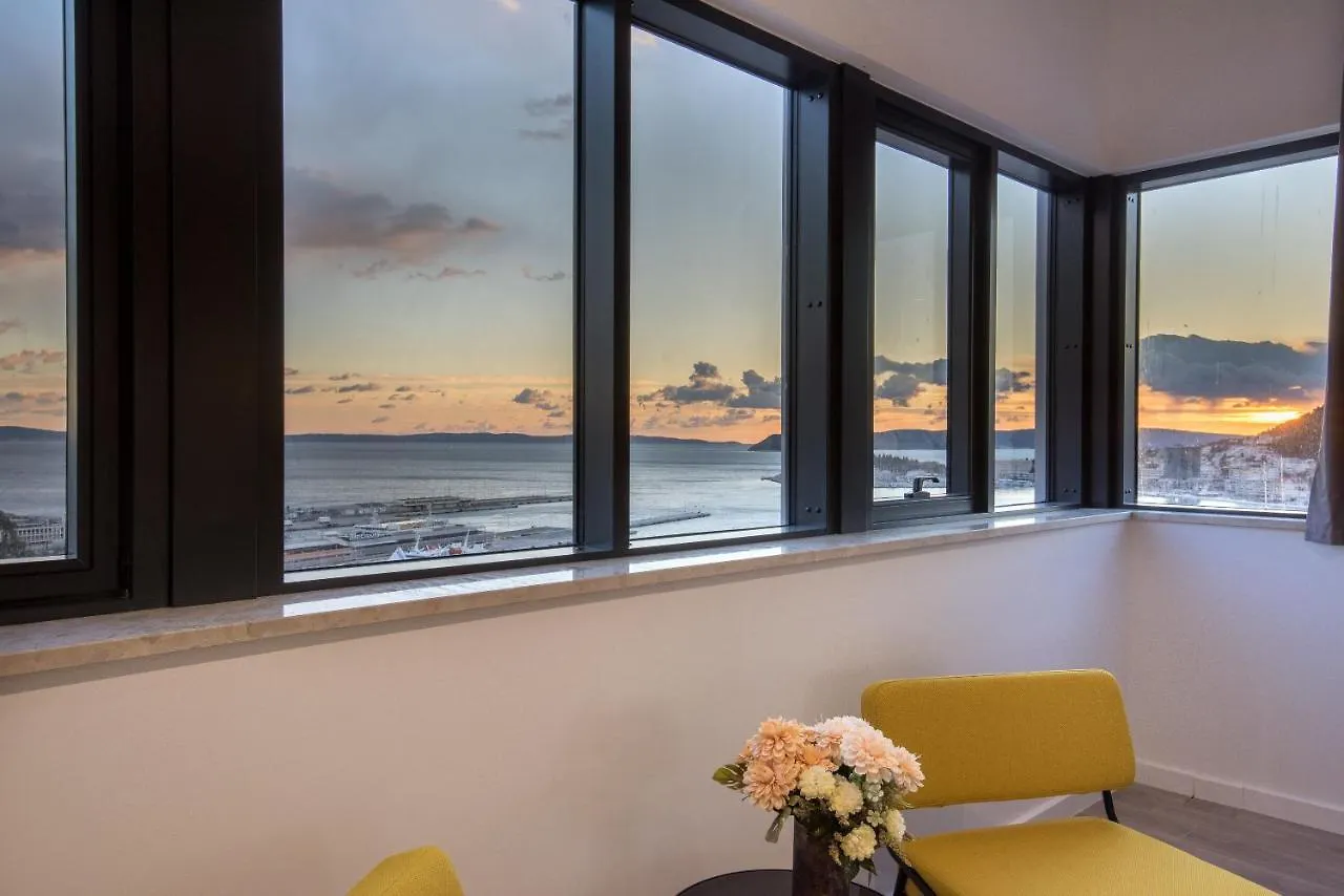 Seascape Luxury Rooms Split Guest house